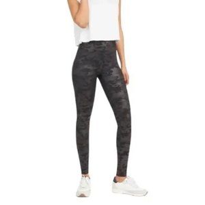 Spanx Camo Faux Leather Leggings - Large